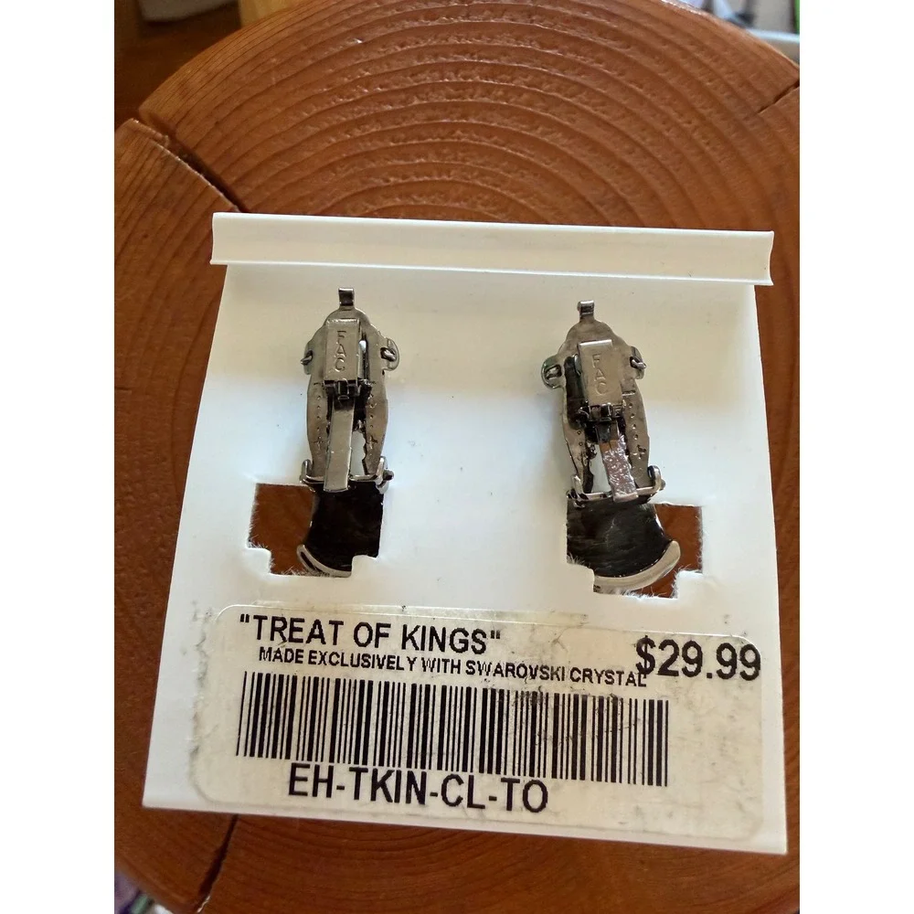 Fifth Avenue Collection Treat of Kings Swarovski Crystal Clip On Earrings Silver